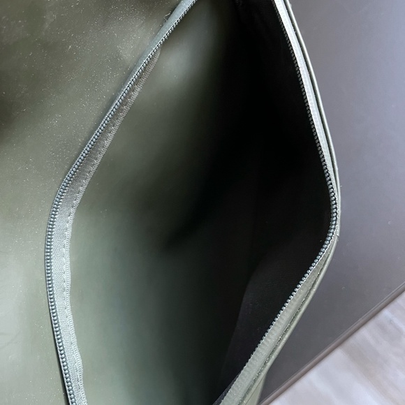 RAINS | Waterproof Minimalist Functional 1284 Field Backpack in Hunter Green - Picture 14 of 15